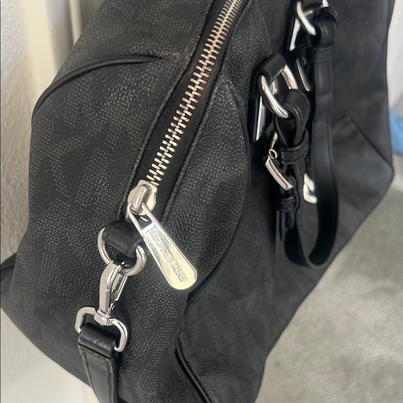 MICHAEL KORS Black Hand Bag - Picture 12 of 16